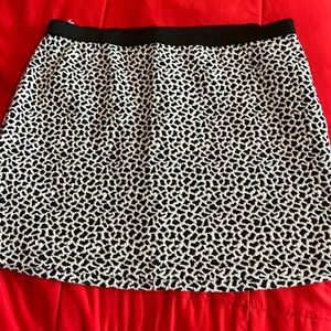Black and white pattern Vince Camuto skirt